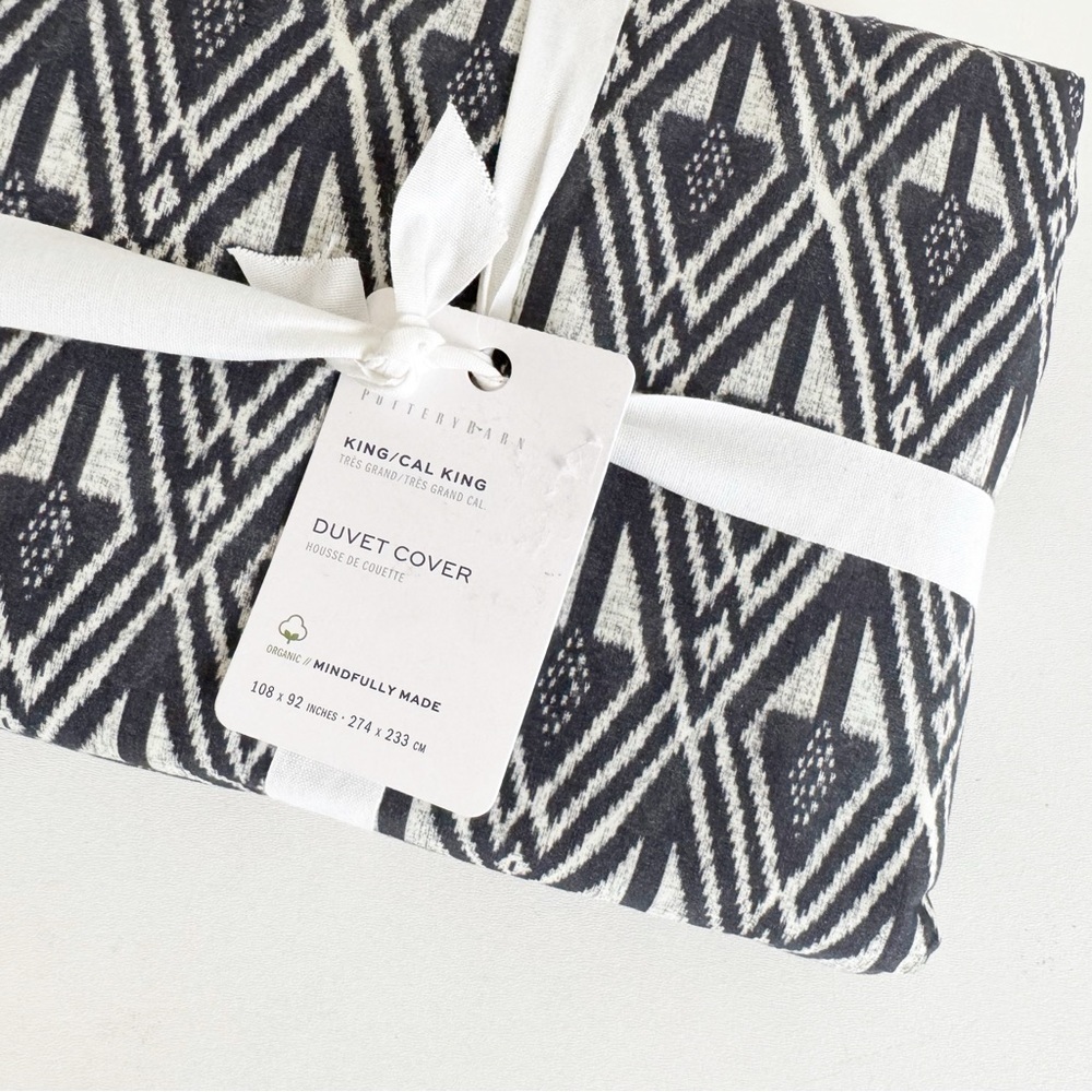 NWT Pottery Barn California King Duvet Cover Mitzi Print Organic Cotton Bedding - Picture 2 of 3